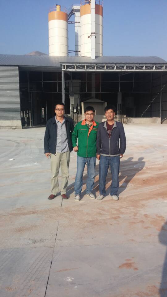 東岳機械集團技術人員